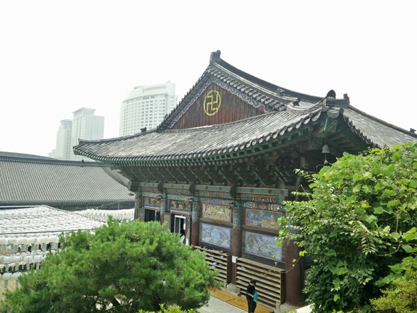 One of the larger buildings of the temple